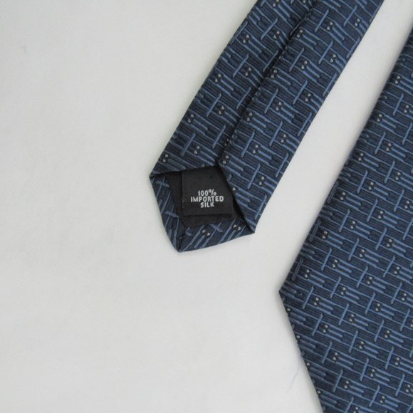 Bugatti Tie - Men's Blue Basket Weave Pattern, 100% Silk Necktie 3.5 in X 58 in - Picture 1 of 5